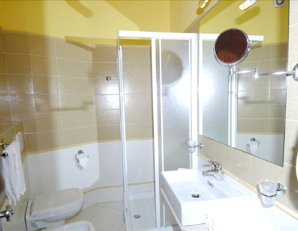Hotel Dom Milano Marittima Eksteriør bilde