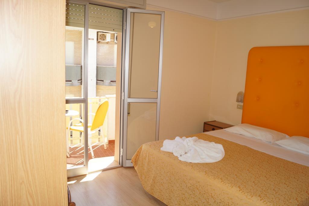 Hotel Dom Milano Marittima Eksteriør bilde
