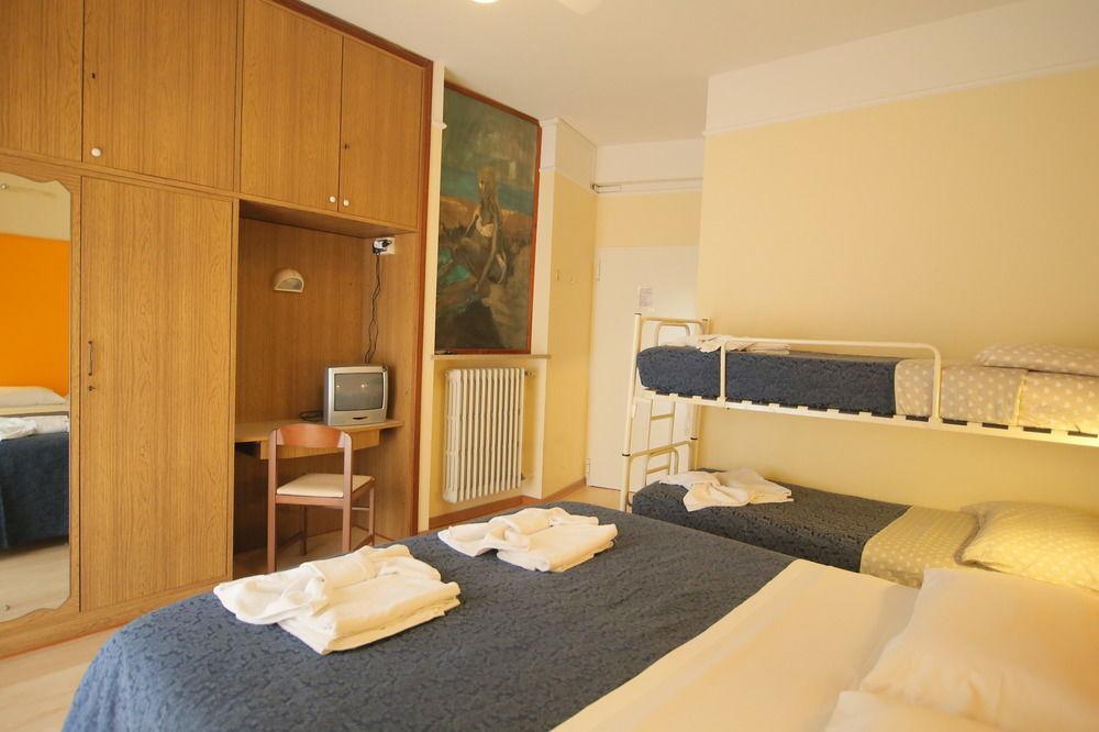 Hotel Dom Milano Marittima Eksteriør bilde