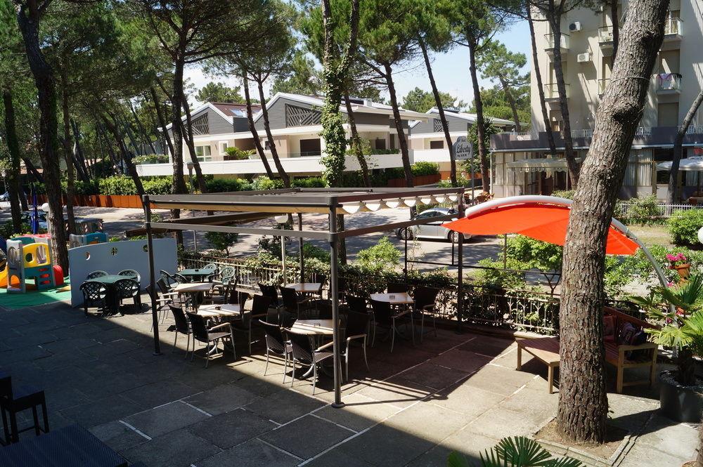 Hotel Dom Milano Marittima Eksteriør bilde