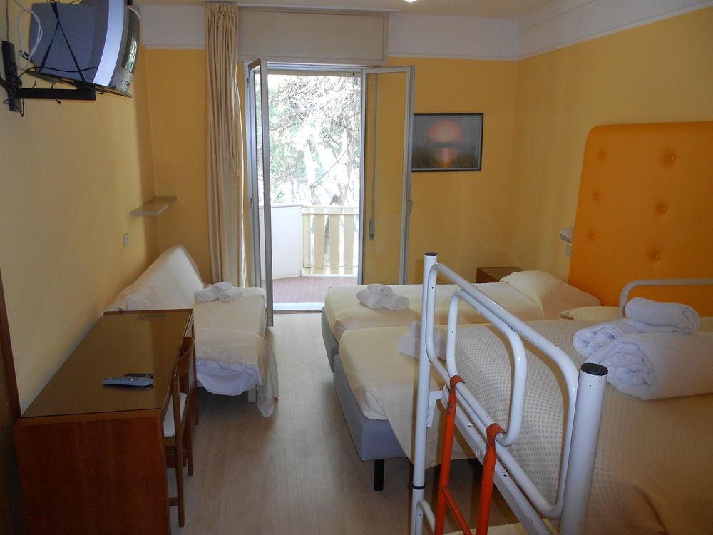 Hotel Dom Milano Marittima Eksteriør bilde